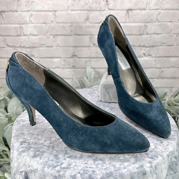 Carriage Court Navy Blue Suede Pointed Toe 3” Dress Heels Women’s 7.5B💙NWOT💙 - Picture 1 of 11